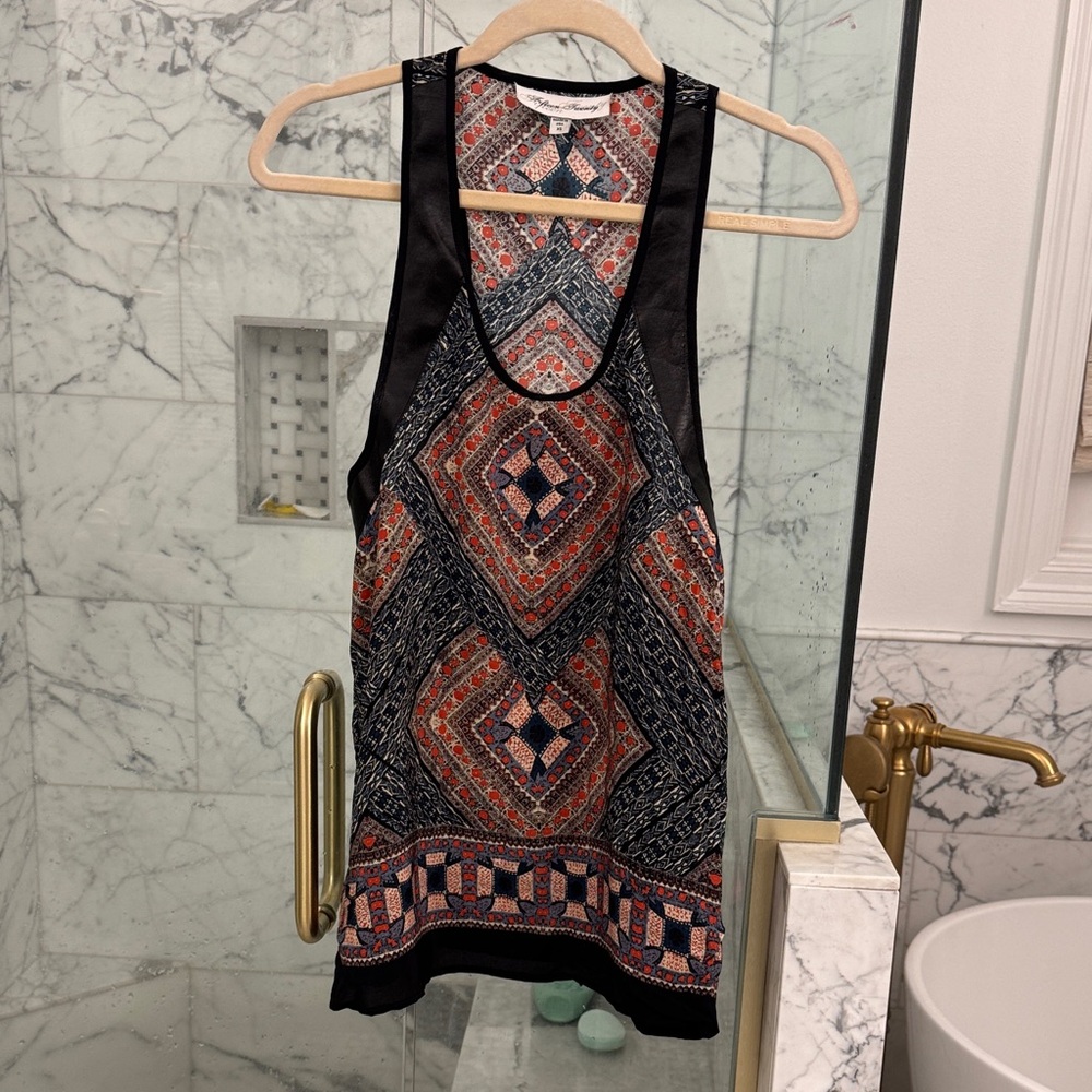 Black and Red Geometric Patterned Sleeveless Top - image 1